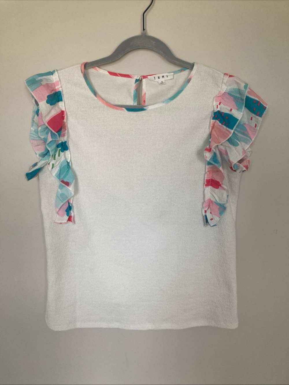 THML Women’s S Top Shirt Blouse Flutter Pleated Sleeve White Multicolor Boho - Picture 2 of 12